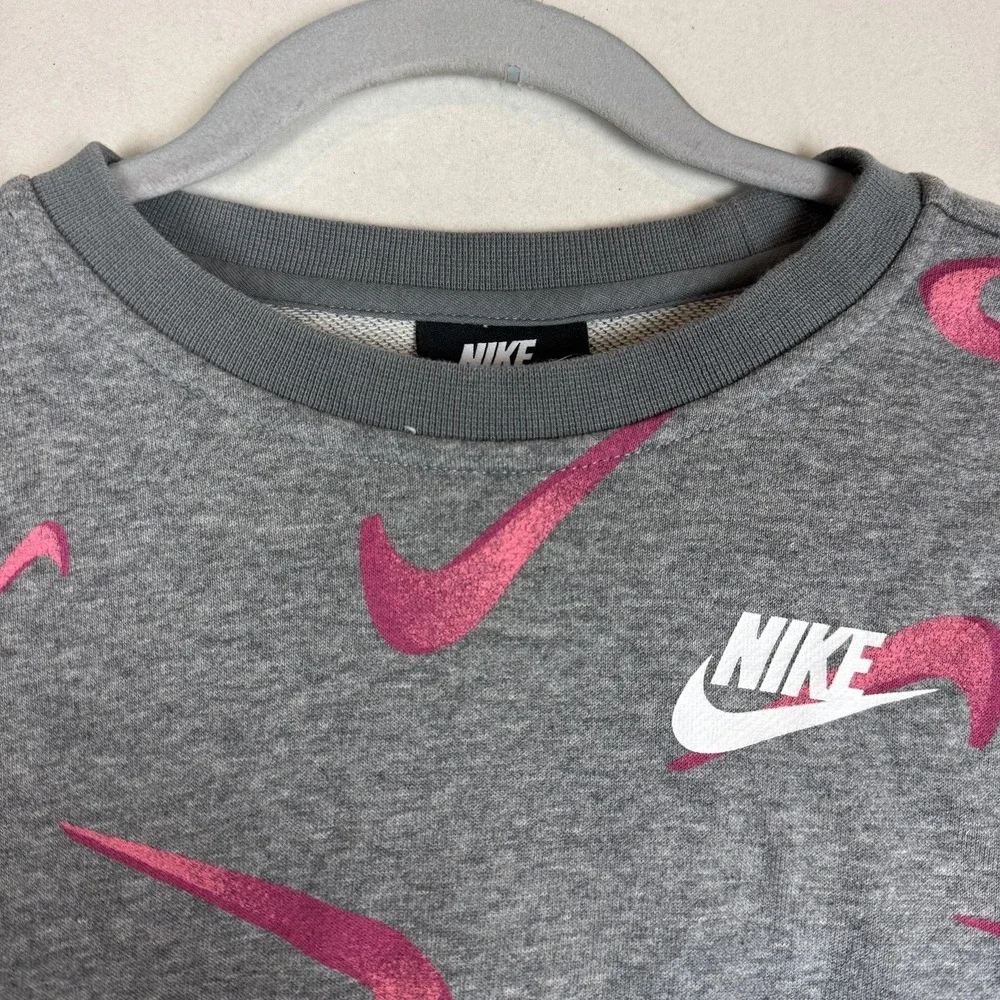 Nike Sweatshirt Kids XS Gray Pullover Fleece Allover‎ Swoosh Logo Graphic